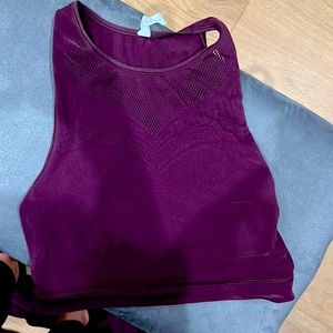 Lululemon sports bra crop